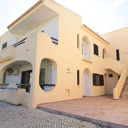 Lovelystay - Cozy 1Br Flat In Alvor With Ac And Balcony Eksteriør bilde