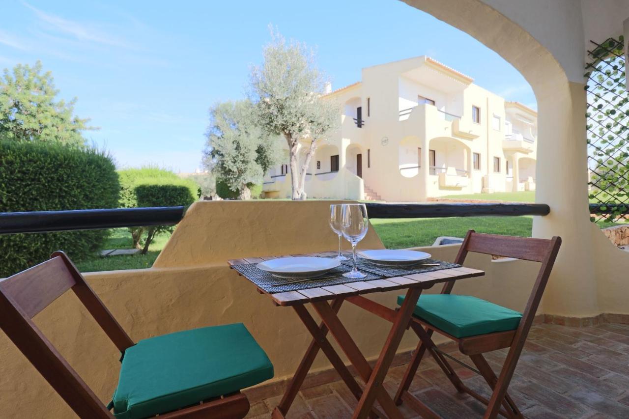 Lovelystay - Cozy 1Br Flat In Alvor With Ac And Balcony Eksteriør bilde