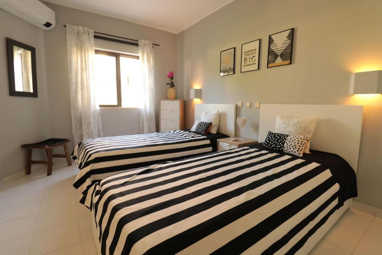 Lovelystay - Cozy 1Br Flat In Alvor With Ac And Balcony Eksteriør bilde