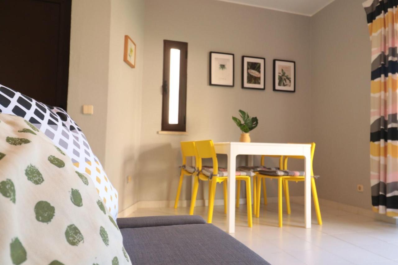 Lovelystay - Cozy 1Br Flat In Alvor With Ac And Balcony Eksteriør bilde