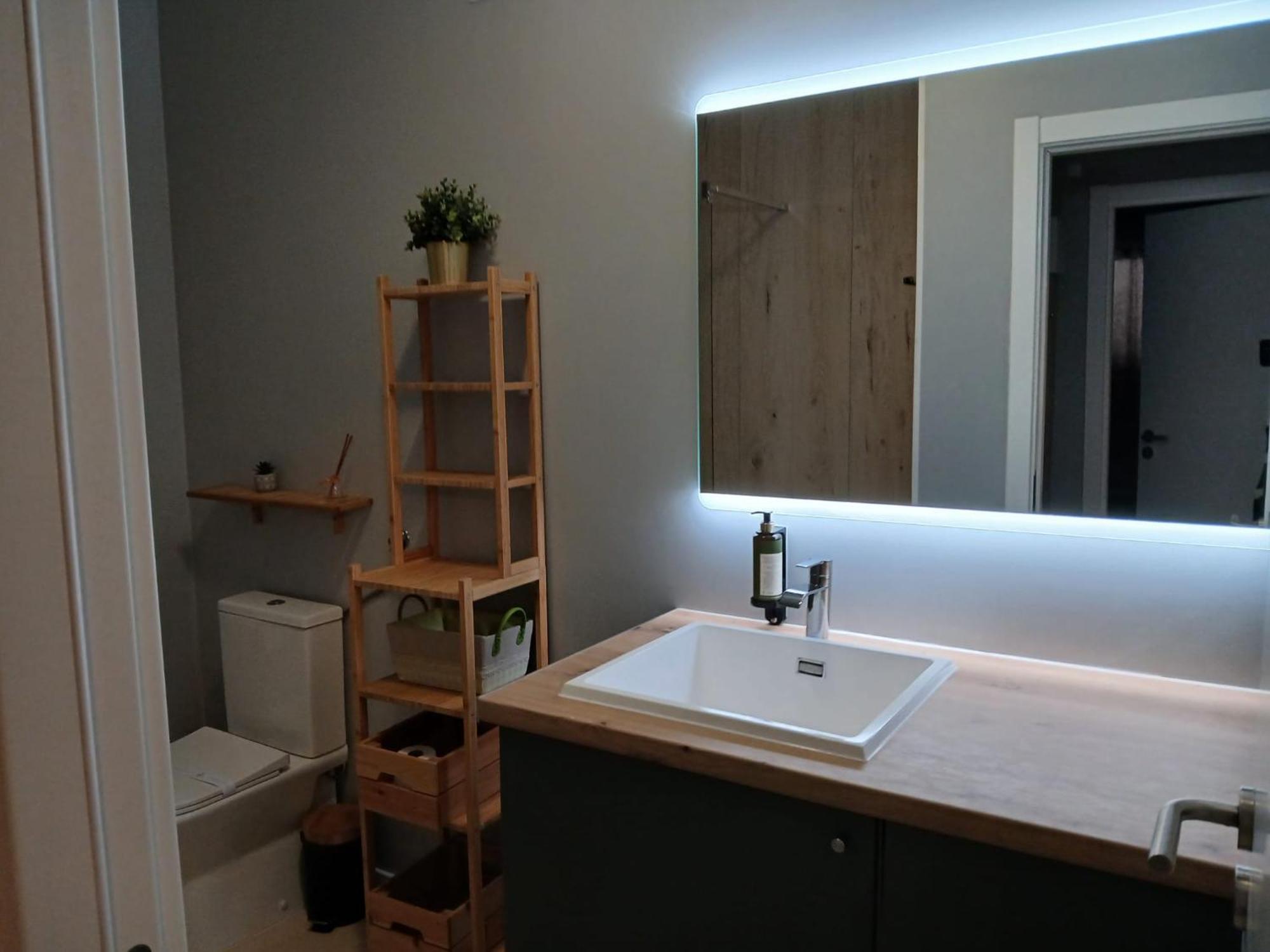 Lovelystay - Cozy 1Br Flat In Alvor With Ac And Balcony Eksteriør bilde